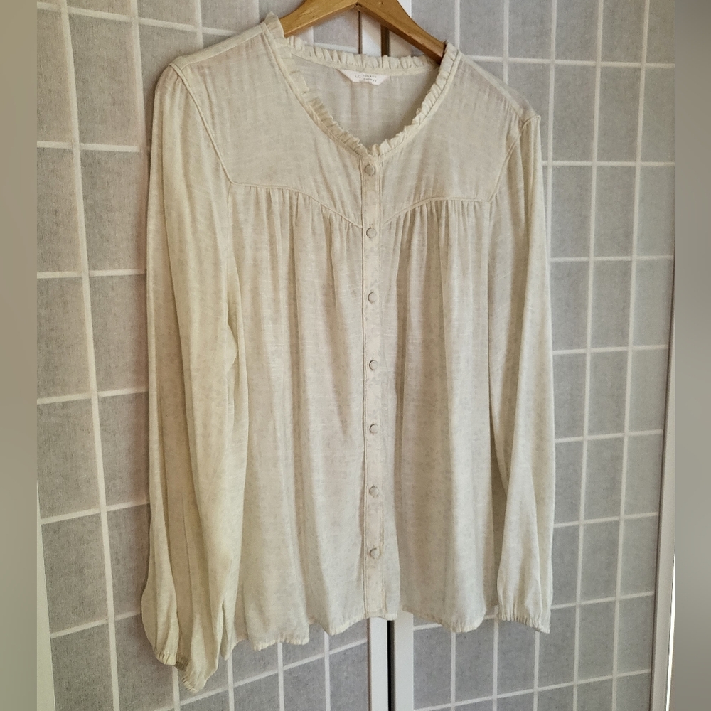 LC Lauren Conrad Light Ivory Romantic  Button-Up Blouse Sz S